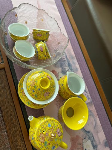 Customer photo review of Chinese Yellow Enamel Porcelain Tea Set