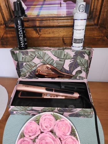 Customer photo review of H2D Linear II Straightener Rose Gold