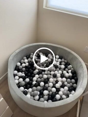Customer video review of Little Ball Pit