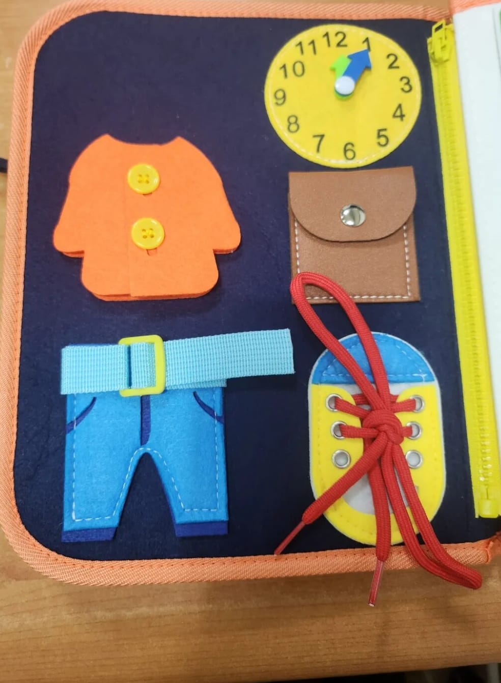 Customer photo review of Planche d'activité Montessori