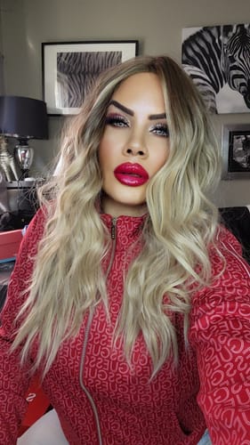 Customer photo review of JuvaBun Lace Front Curly Wig