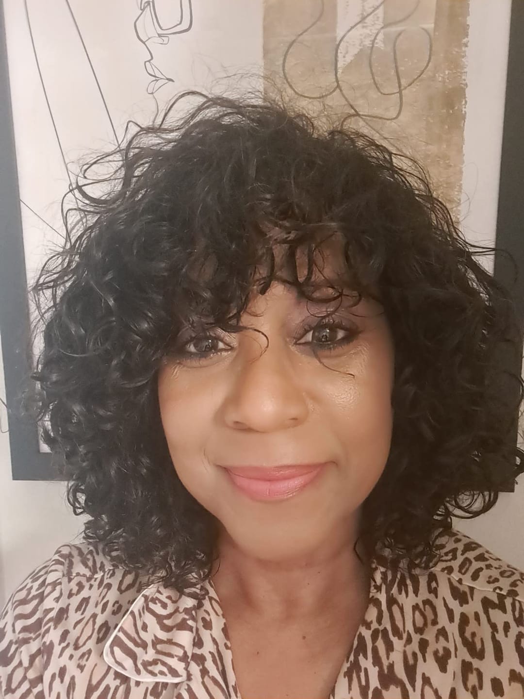 Customer photo review of Luvwin Water Wave Short Bang Wig No Lace Beginner Friendly 100% Human Hair