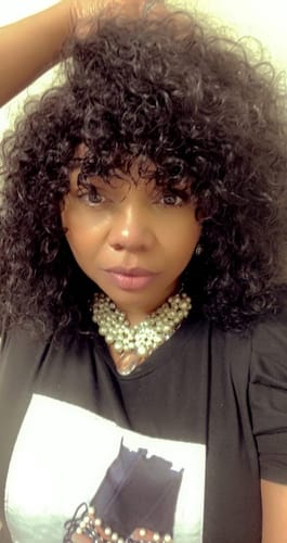 Customer photo review of Luvwin Water Wave Short Bang Wig No Lace Beginner Friendly 100% Human Hair