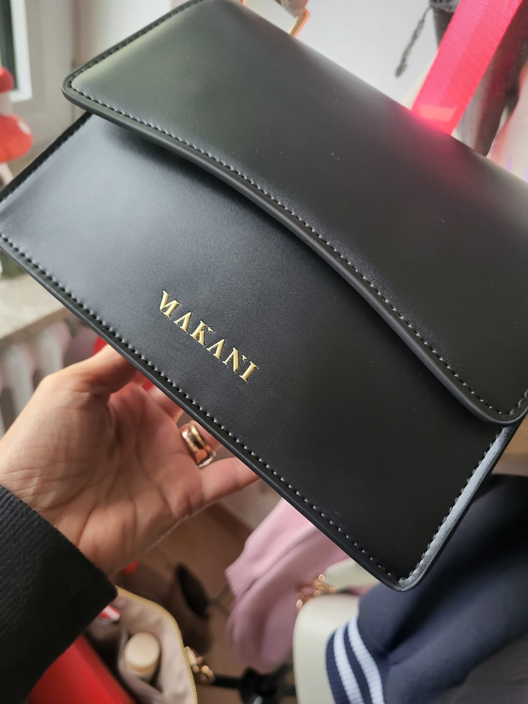 Customer photo review of MANA - BLACK