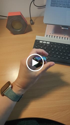 Customer video review of Oil Slick Rainbow Kaiko Hand Roller