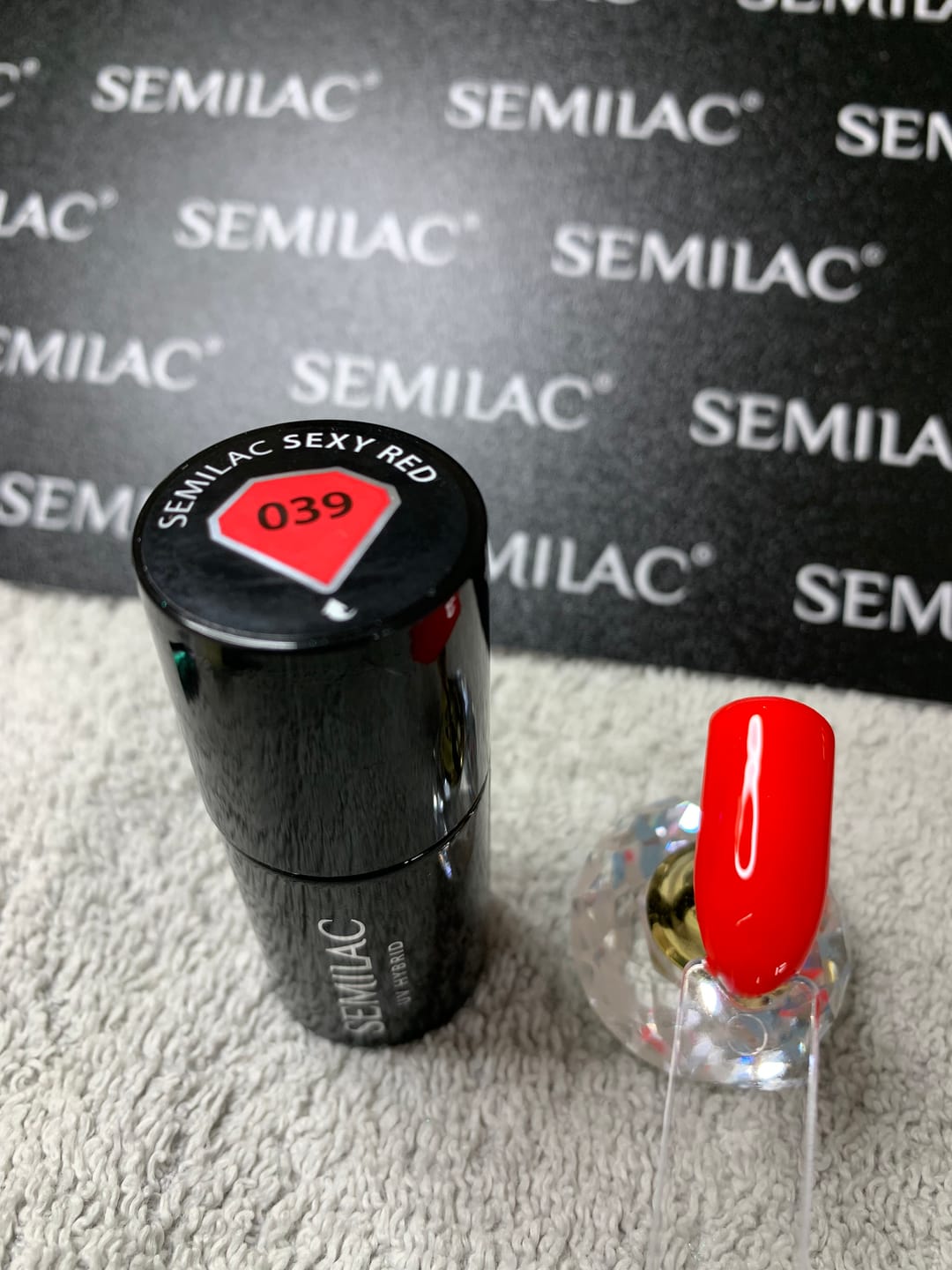 Customer photo review of Semilac 039 Sexy Red UV Gel Polish 7ml
