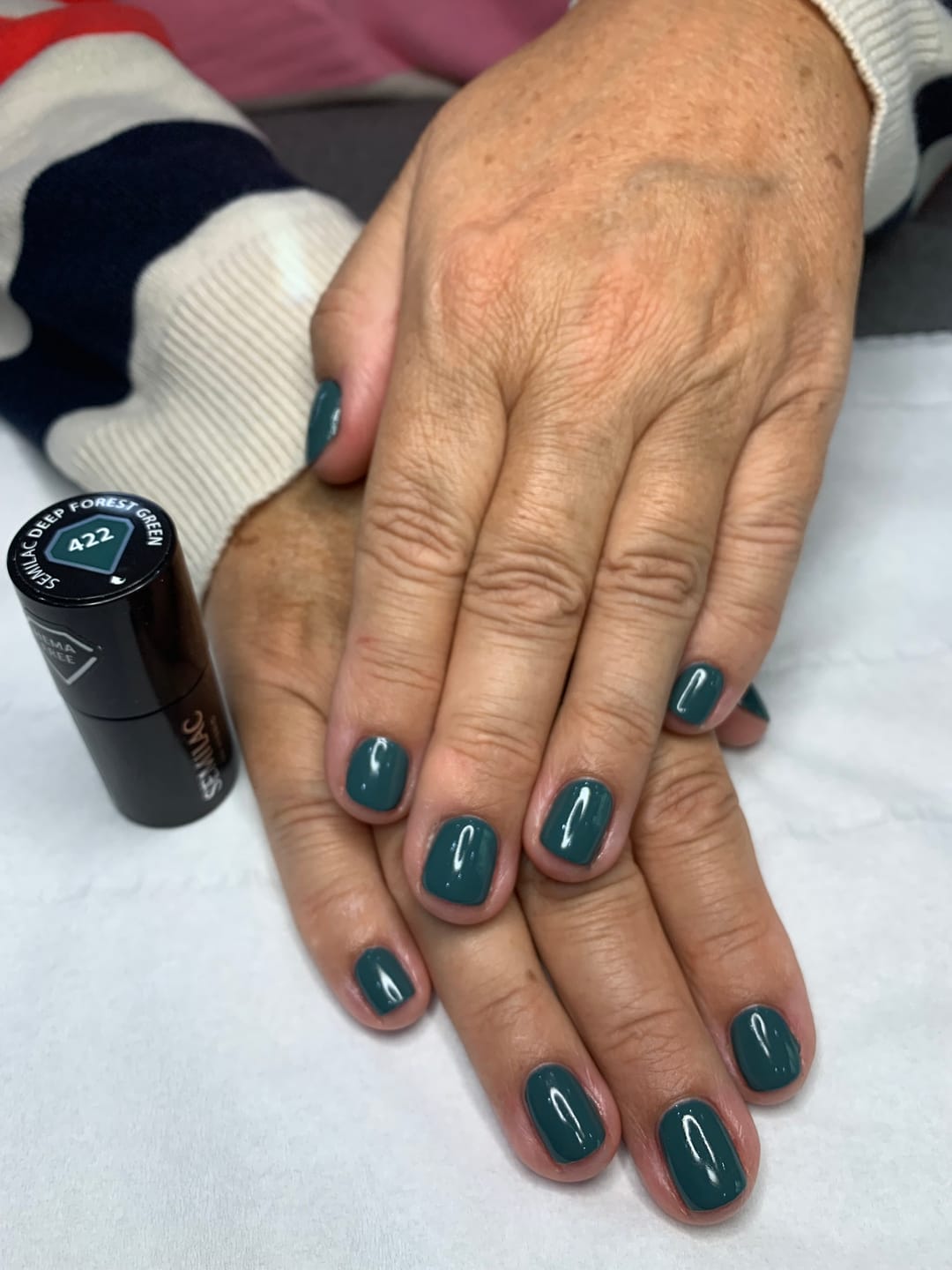 Customer photo review of Semilac 422 Deep Forest Green HEMA Free UV Gel Polish 7ml