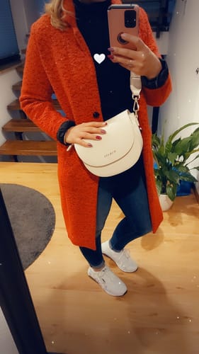 Customer photo review of KANA - CREME