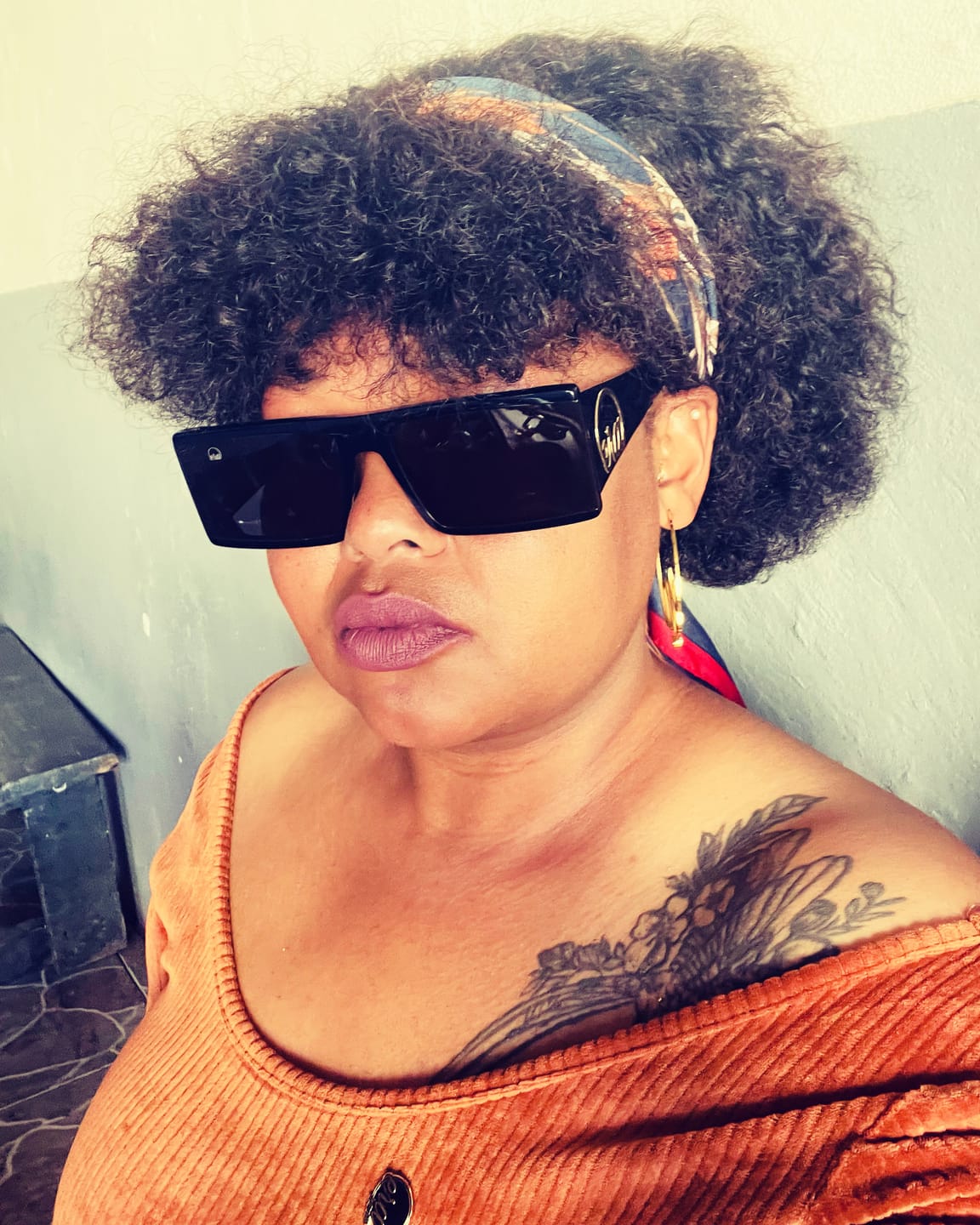 Customer photo review of Black Iconic Sunglasses
