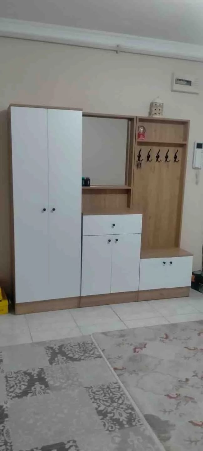 Customer photo review of Rani P6 Modern Çekmeceli Aynalı Raflı Portmanto Ayakkabılık Vestiyer Sepet Ceviz - Beyaz M2