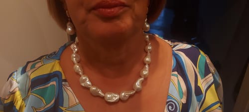 Customer photo review of BELLA & DEMELZA - Classic Baroque Pearl Jewel Set