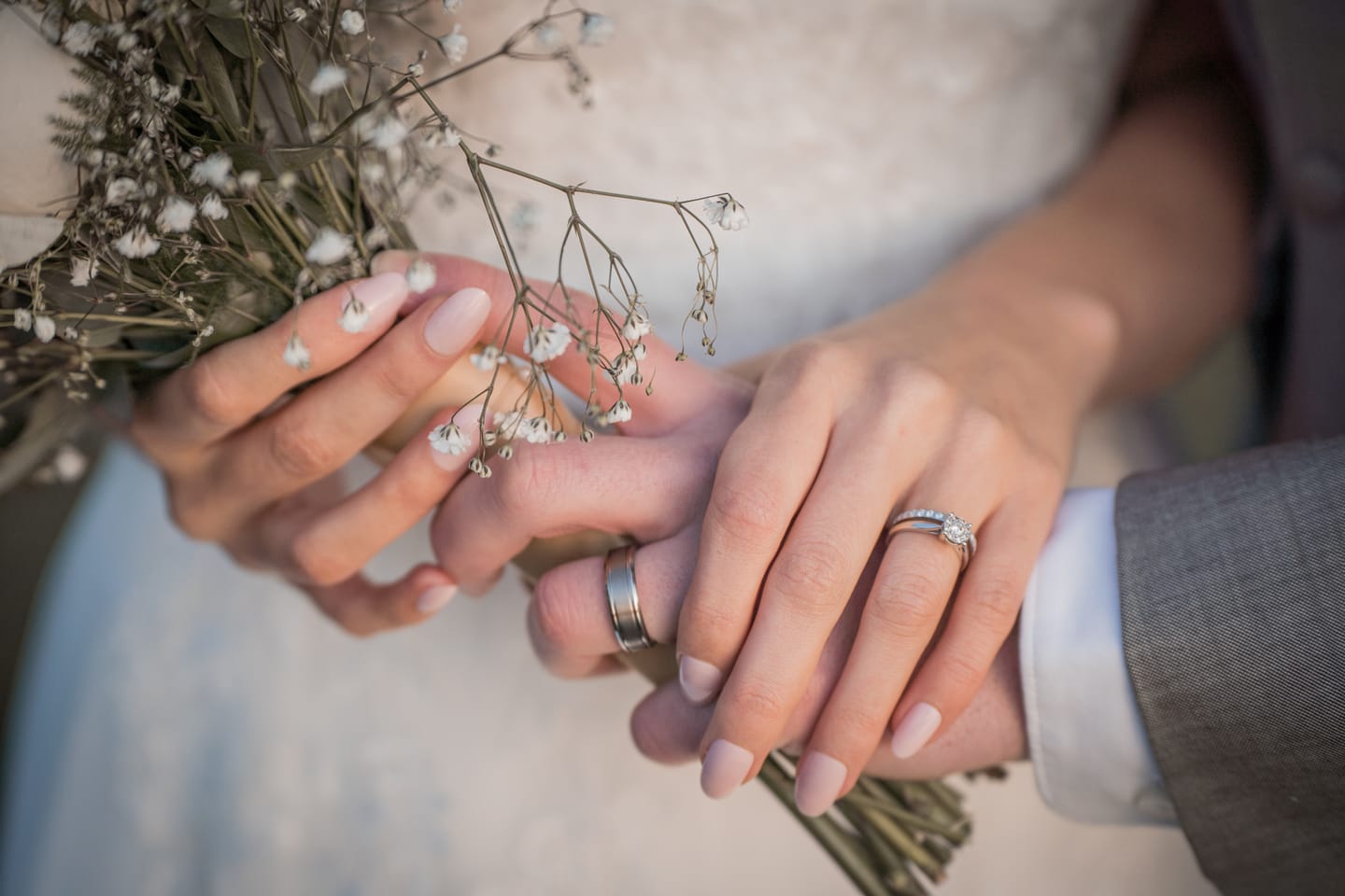 Customer photo review of White Gold 3mm Full Glitz Ring