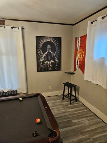 Customer photo review of Heavy Lies the Crown