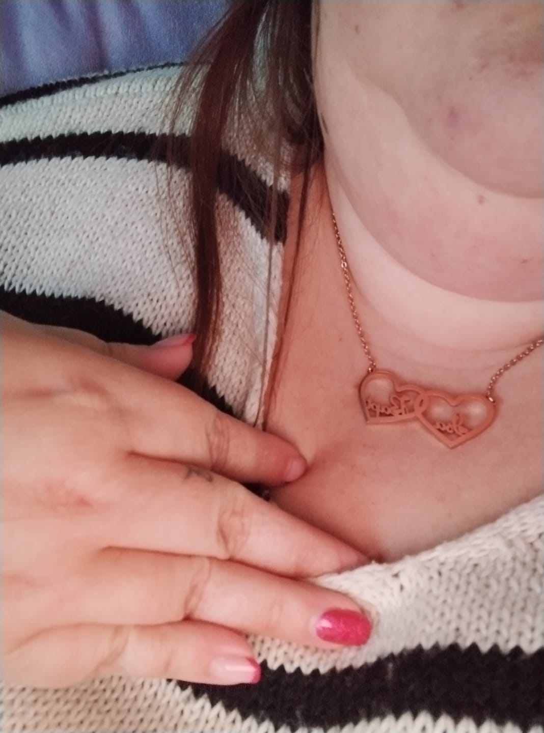 Customer photo review of Collier Double Coeur Personnalisé