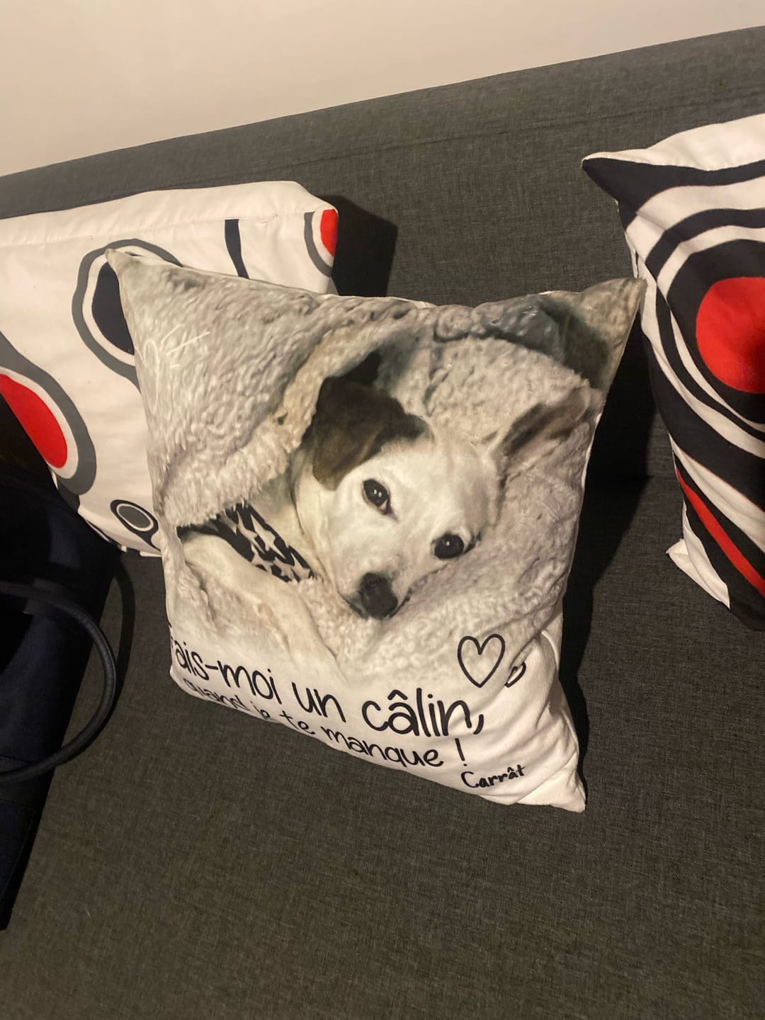 Customer photo review of Fais moi un câlin quand je te manque - Coussin personnalisé