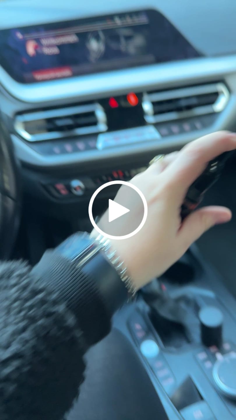 Customer video review of Lady in Rome Autoparfüm