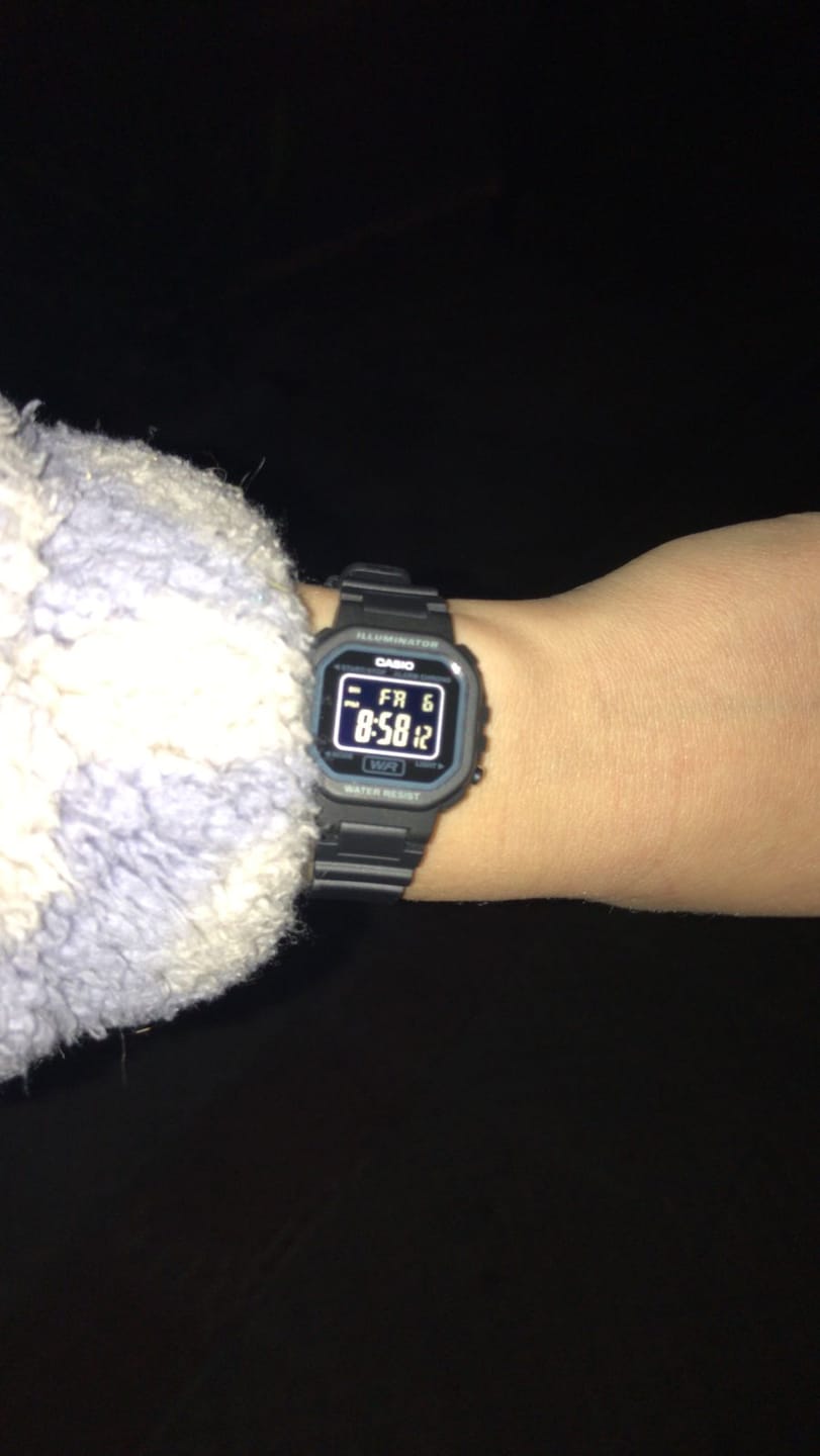 Customer photo review of Reloj Casio Vintage LA-20WH-1BDF Negro