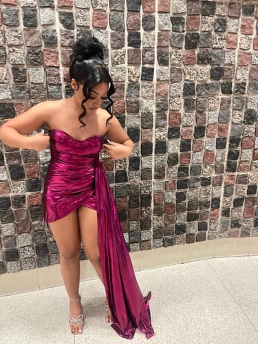 Customer photo review of Hot Topic Dress