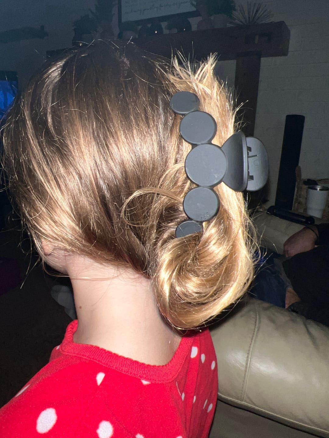Customer photo review of Black Circles Claw Clip
