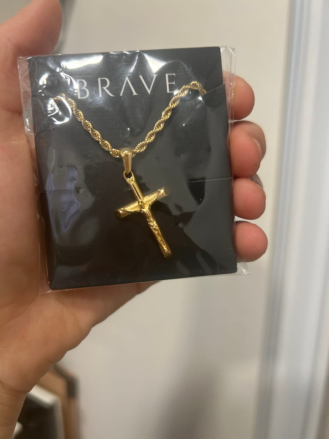 Customer photo review of Collar Hombre BRAVE Jesucristo