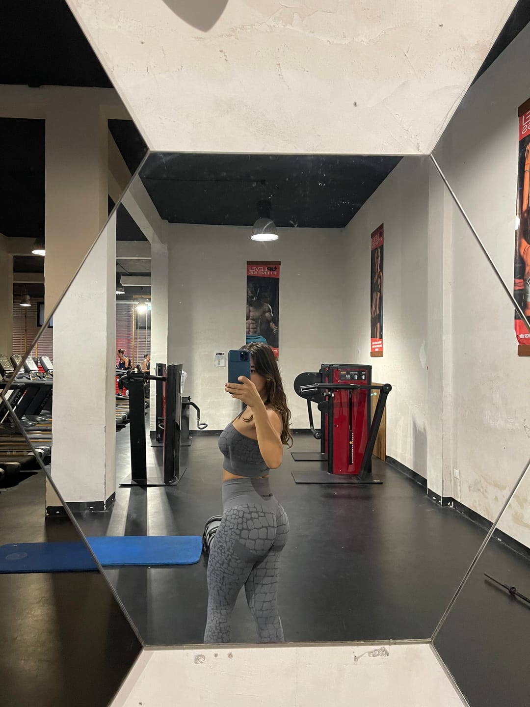 Customer photo review of Top Monospalla Grigio Ira Coccodrillo
