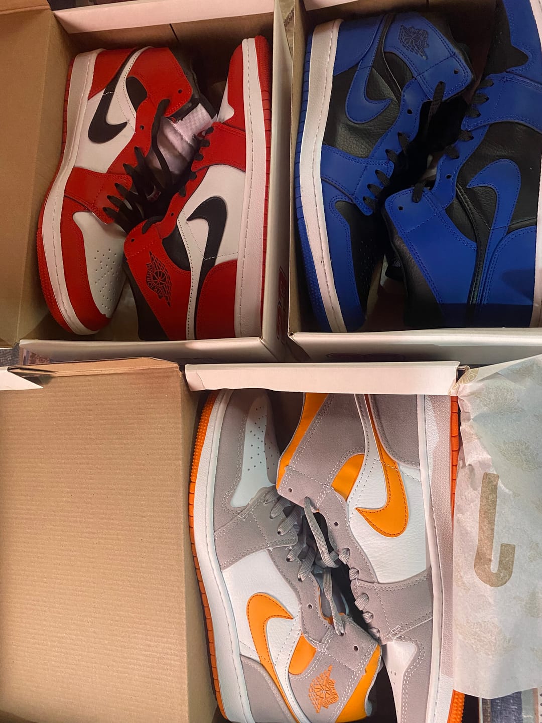Customer photo review of Tenis Retro 1 Chicago Red