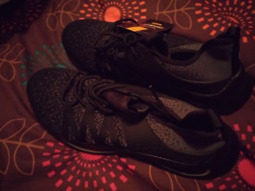 Customer photo review of FansGemacht Leichte und bequeme Sicherheitsschuhe