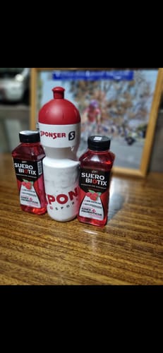 Reseña con foto de un cliente sobre CAJA SUEROBIOTIX FRAMBUESA 500ML 12 UNIDADES