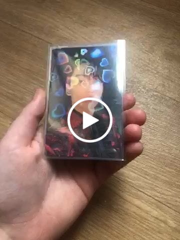 Customer video review of PREMIUM HOLOGRAPHIC PHOTOCARD SLEEVES - HEART VERSION