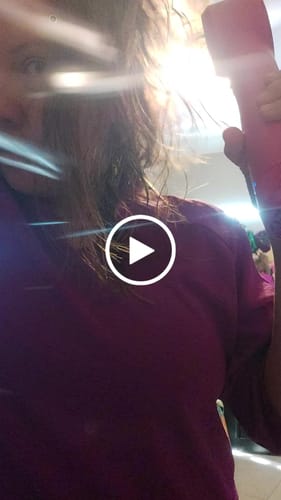 Customer video review of Cepillo Alisador y Moldeador 5 en 1 Diana Fletes