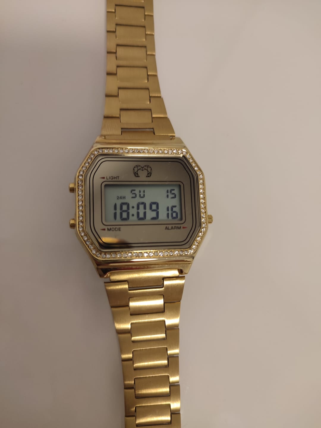 Customer photo review of Reloj Digital Vintage Brillo ~ Oro