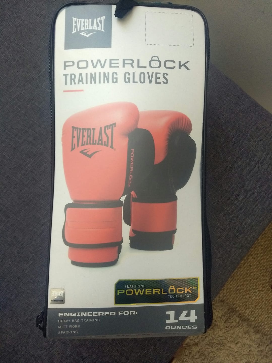 Customer photo review of Guantes De Box Powerlock 2 TR Hook & Loop