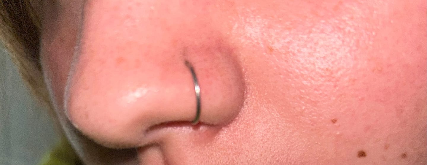 Customer photo review of Piercing au nez Anne
