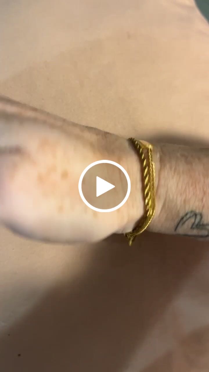 Customer video review of Rope Chain Bracelet in Gold
