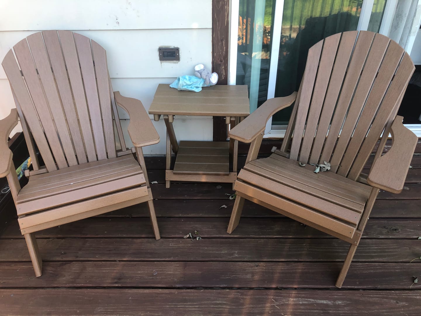 Customer photo review of QUICK SHIP - DuraWeather Poly® Folding Deluxe End Table w/ Removable Tray - (21"L x 14"W x  21"H inches) Ships Fully Assembled