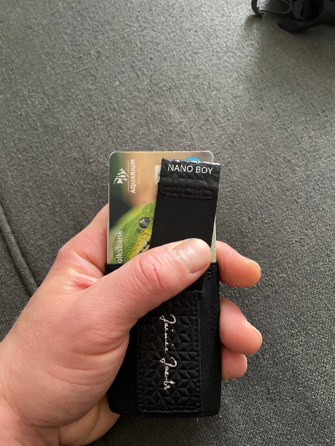 Customer photo review of Nano Boy card holder wallet with small elastic coin pocket