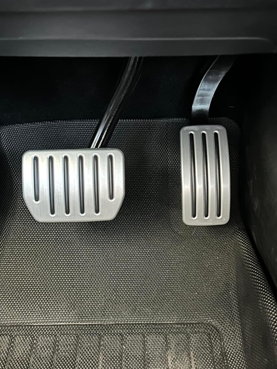 Customer photo review of 【Gen-II】TPARTS Performance Pedal Set for Tesla Model 3 & Y