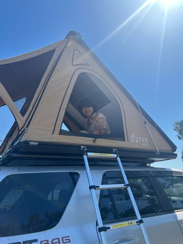 Customer photo review of Gas Struts for Clam Shell Roof top tent