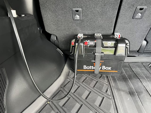 Customer photo review of Socket Bank - 300 Series LandCruiser - Rear Cup Holder