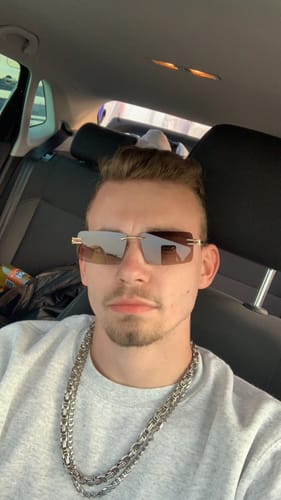 Customer photo review of LA.