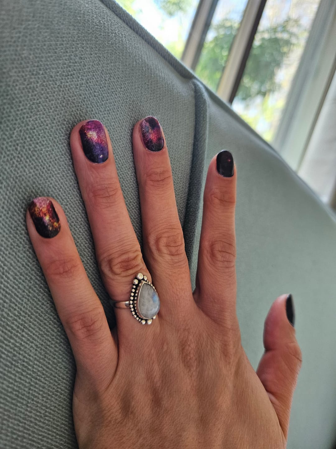 Customer photo review of Essence Esmalte Gel  Gloss 'N Roll