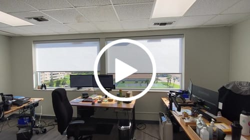 Customer video review of SmartWings Motorized Light Filtering Roller Shades 70% Blackout Essential