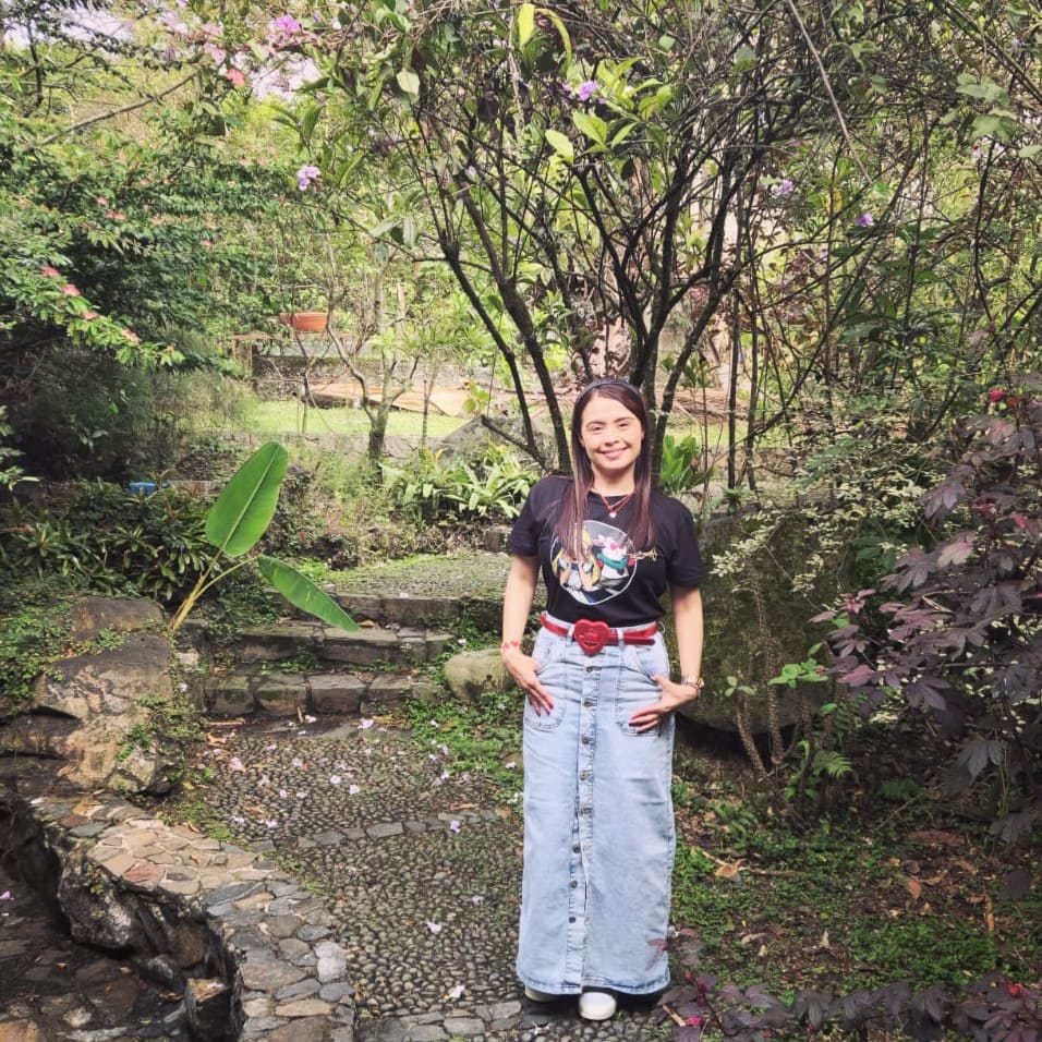 Customer photo review of Balaca - Little Jenny negro velvet