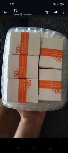 Customer photo review of BLOQUEADOR SOLAR La Roche-Posay Anthelios UVMUNE 400 - 50 ML