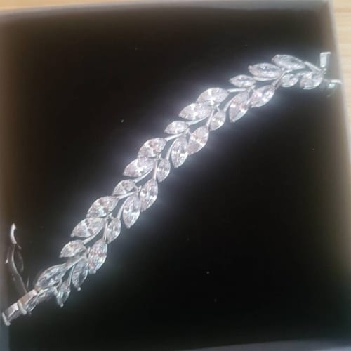 Customer photo review of AMELIA Crystal Choker Necklace (Rose Gold, Silver & Gold Plated)