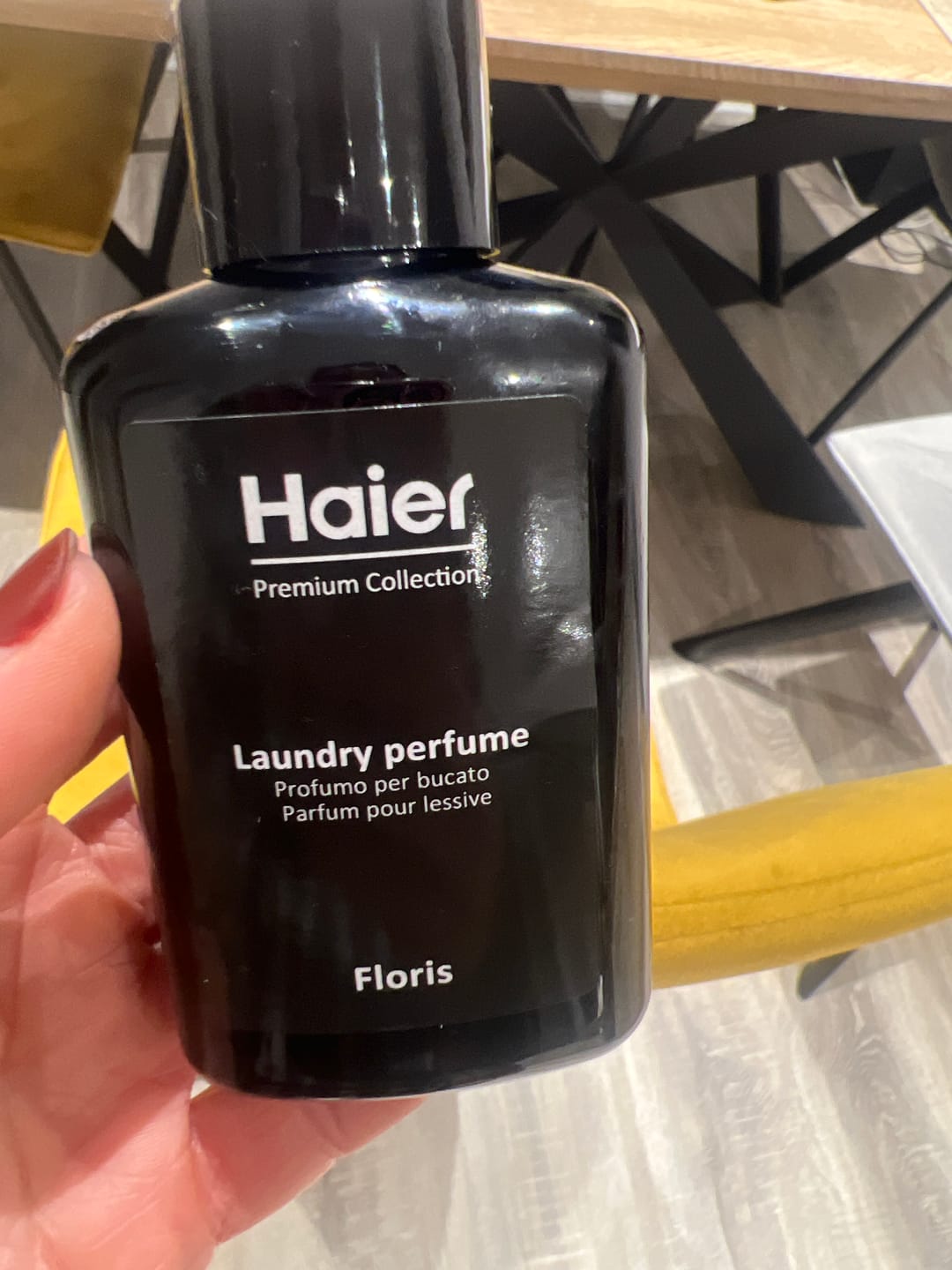 Customer photo review of Haier Fragrance Laundry perfume for Washing Machine, Concentrated Essence for Linen and Clothes, Long Lasting Active Formula Up to 5 Weeks, 100ml/400ml