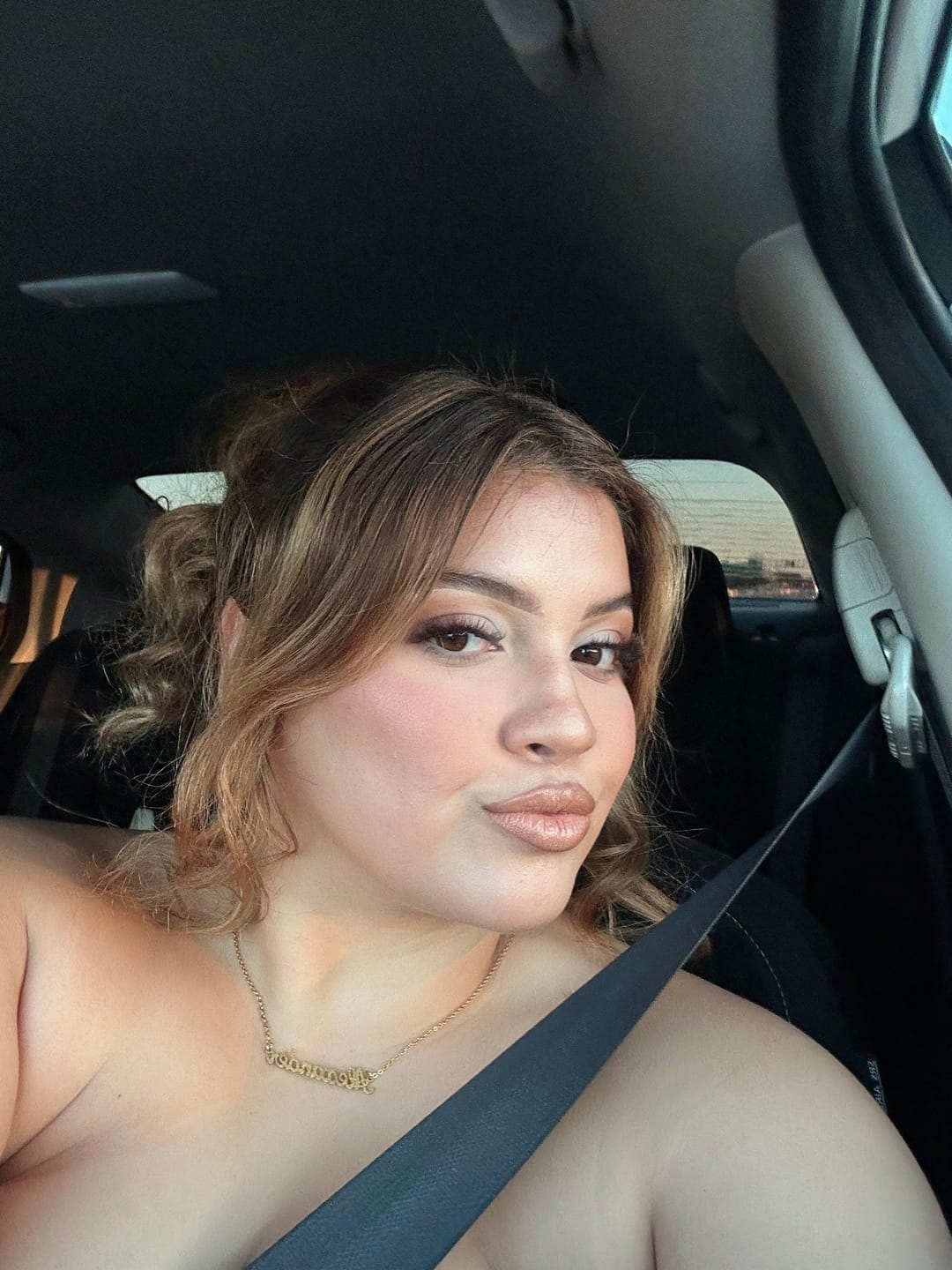 Customer photo review of Diamond Cut Name Necklace