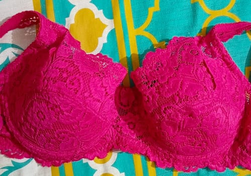 Customer photo review of Broom - Wired / Non-Wired Light Padded European Lace Bra