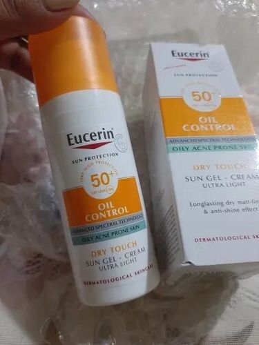 Customer photo review of BLOQUEADOR SOLAR FACIAL  EUCERIN Oil Control 50 UVA - 50 ML
