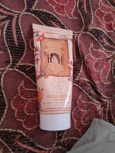 Customer photo review of Glow Ubtan Face Wash-150gms
